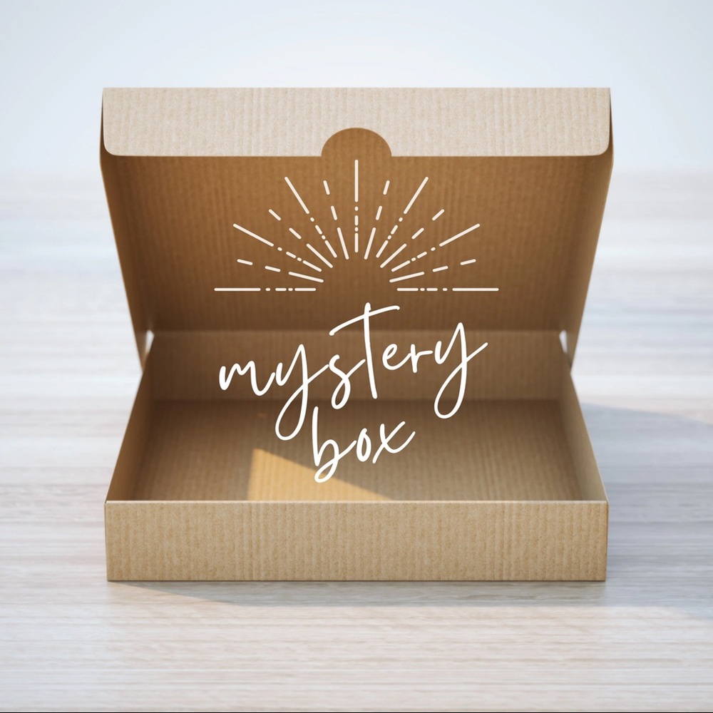Women’s Mystery Box! 12-15 item bundles!